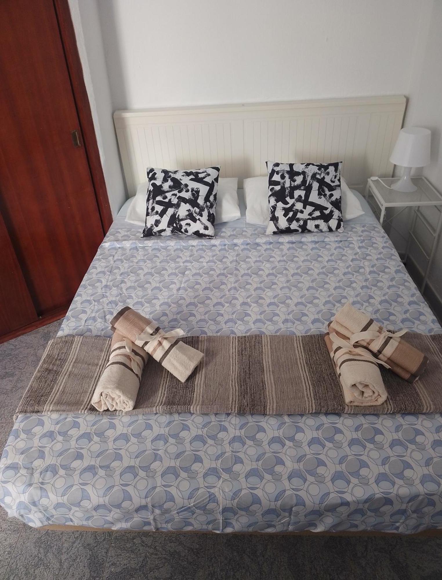 Malaga Center Rooms Экстерьер фото